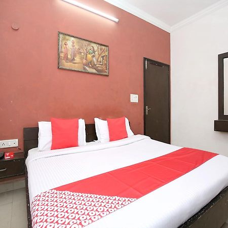 Oyo 12972 Hotel Krishna Castle Amritsar Exterior foto
